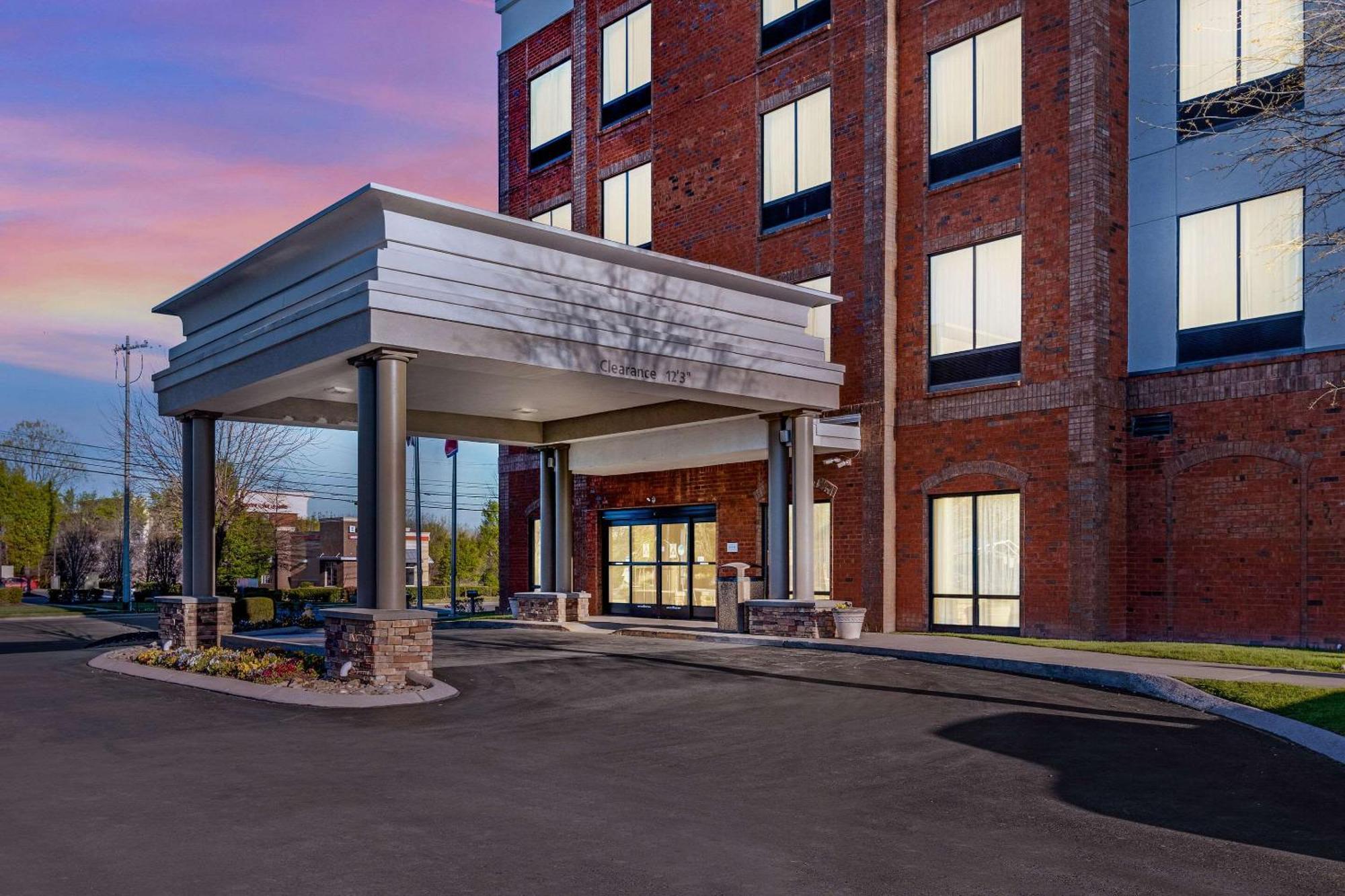 Comfort Suites Murfreesboro Exterior photo