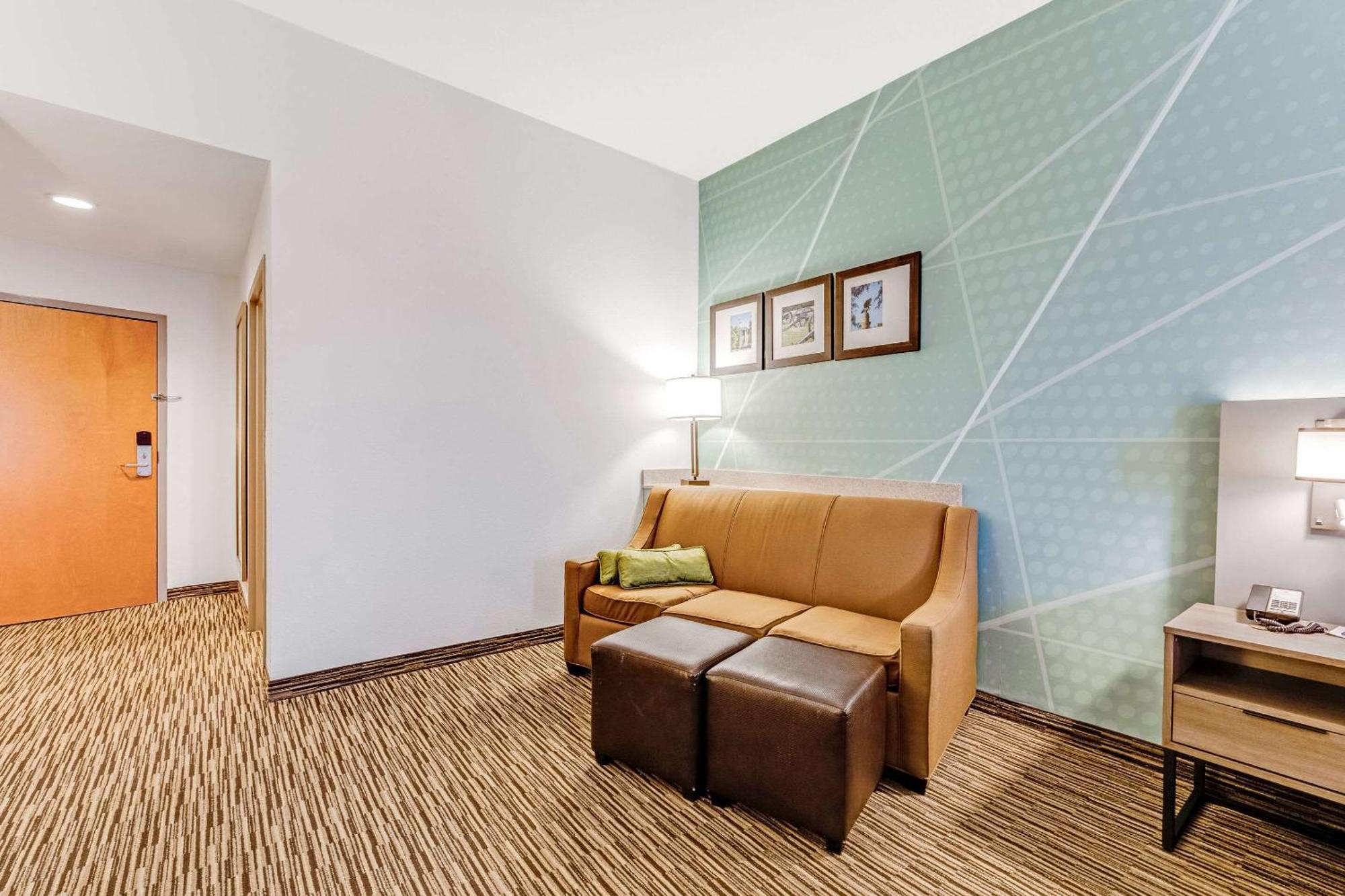 Comfort Suites Murfreesboro Exterior photo
