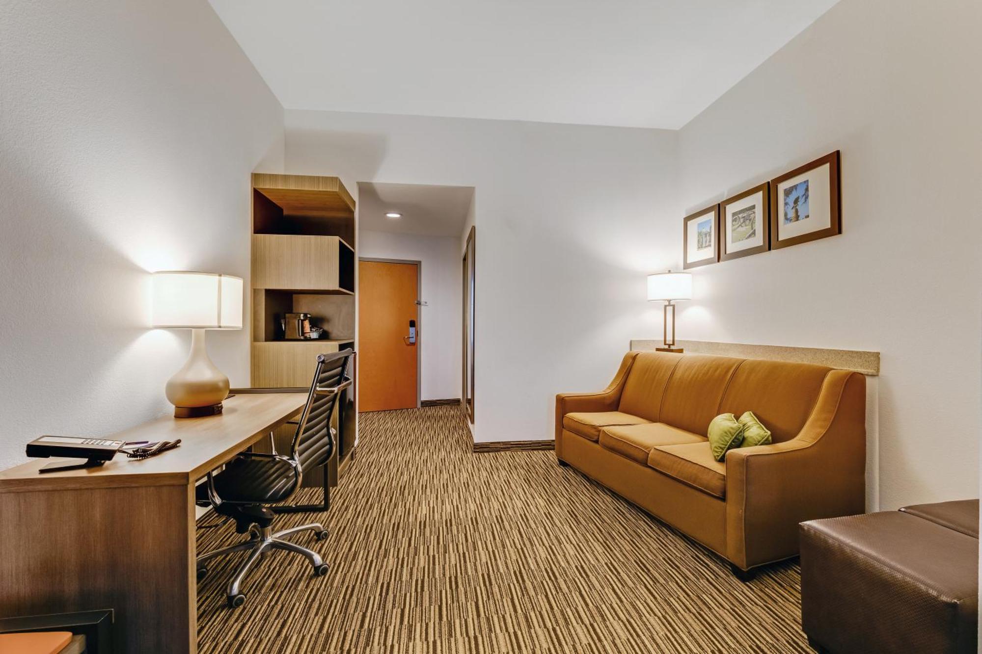 Comfort Suites Murfreesboro Exterior photo