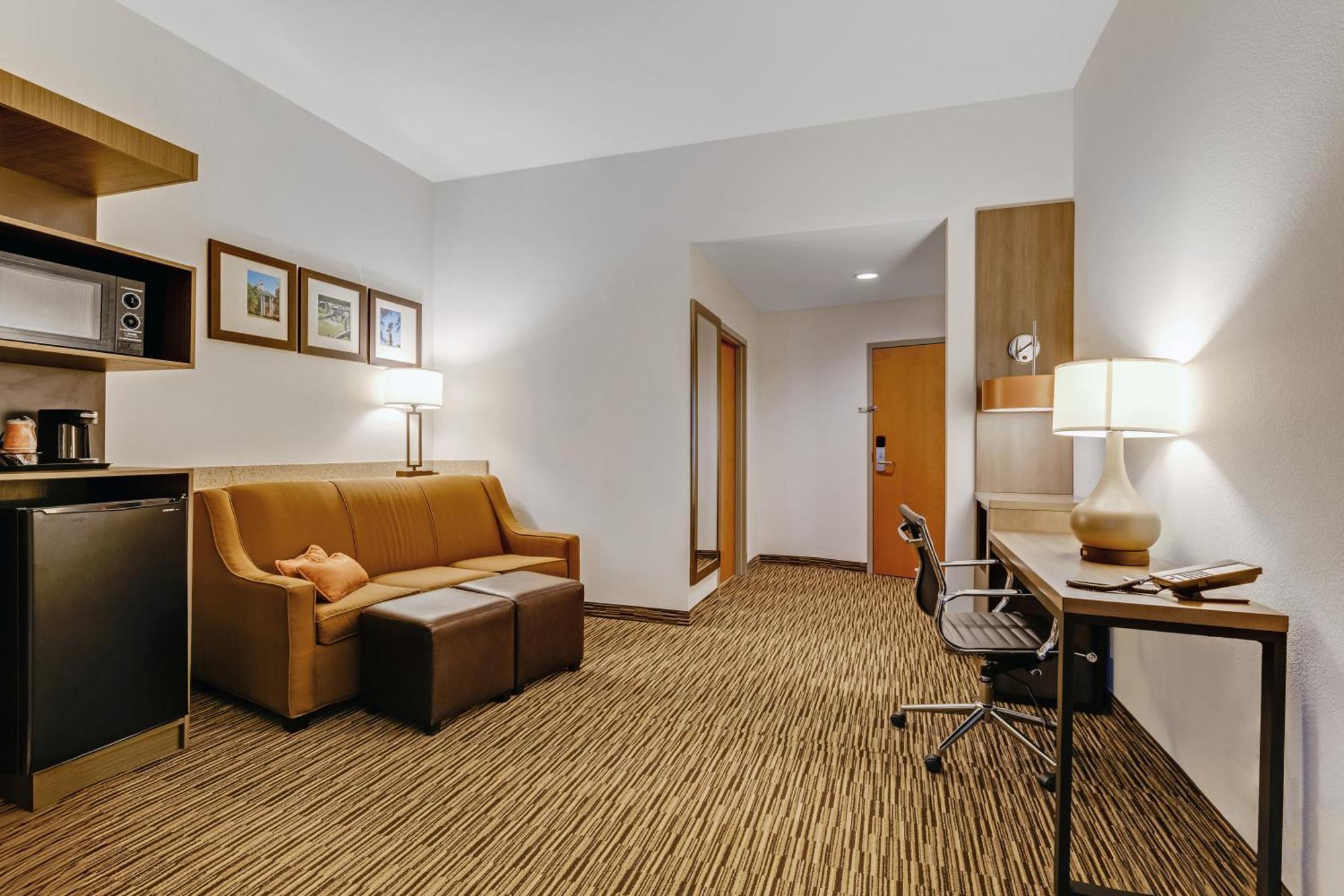 Comfort Suites Murfreesboro Exterior photo
