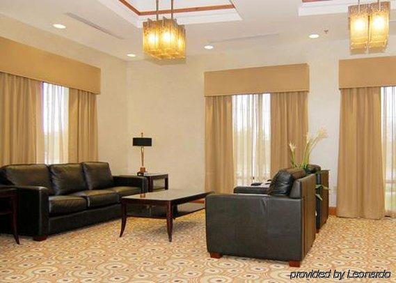 Comfort Suites Murfreesboro Interior photo
